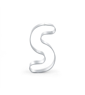 Cookie cutter letter S