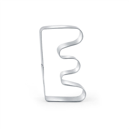 Cookie cutter Letter E