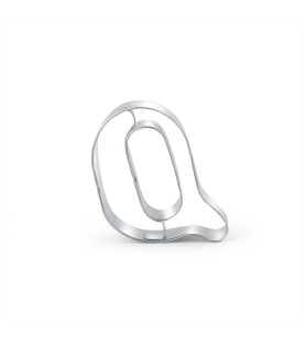 Cookie cutter letter Q